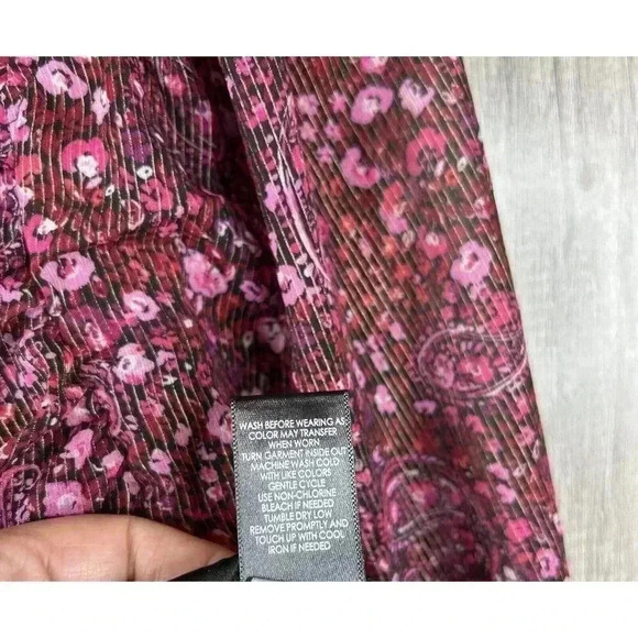 Torrid Top Sz 0 Large Peplum Keyhole Smocked Paisley Purple Pink Long Sleeve NEW - Picture 6 of 10